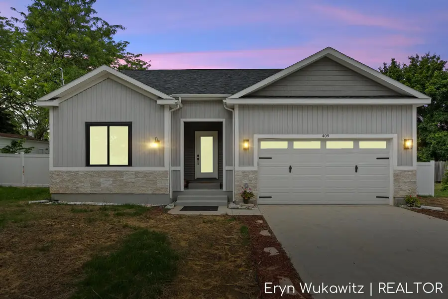 409 6 Mile Road NW, Alpine, MI 49321 - #2
