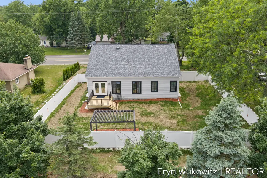409 6 Mile Road NW, Alpine, MI 49321 - #3