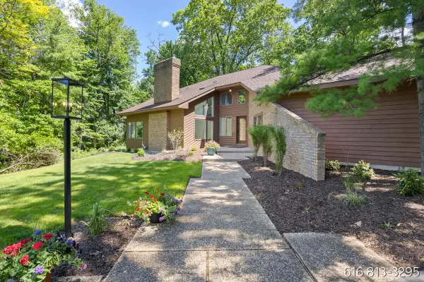 1860 Beard Drive SE, GrandRapids, MI 49546