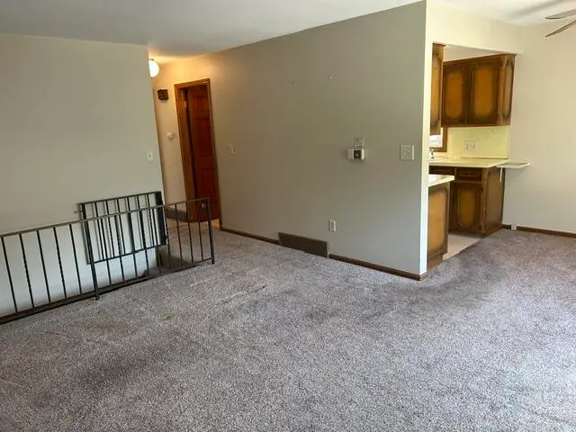905 Village Lane, Jenison, MI 49428 - #3
