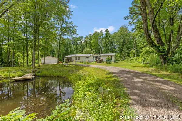 3511 Engle Road, Middleville, MI 49333