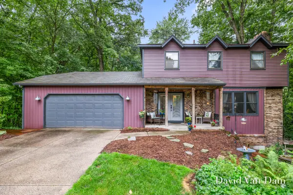 7920 Fitzsimmons Court SE, Alto, MI 49302