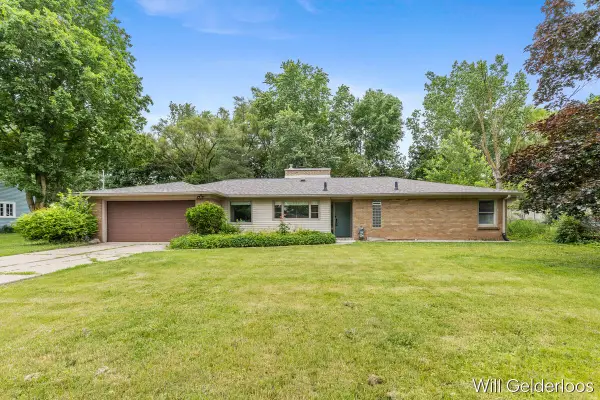 1938 Woodlawn Avenue SE, GrandRapids, MI 49506
