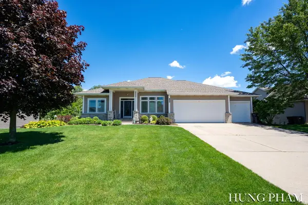 2136 Pleasant Pond Drive SW, ByronCenter, MI 49315