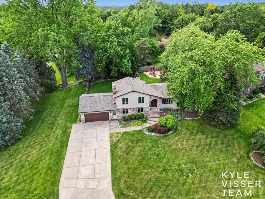 3305 Olderidge Drive NE, Grand Rapids, MI 49525 - #2