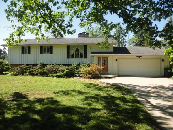 8711 Riverbend Drive, SouthHaven, MI 49090