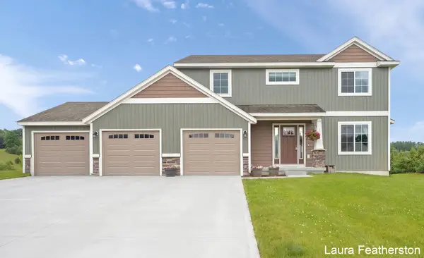 11740 Ridge Water Drive NE, Sparta, MI 49345