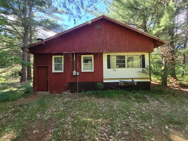 2637 S Jenny Circle, Baldwin, MI 49304