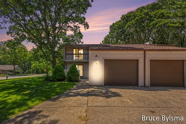 17570 Parkwood Drive Unit: A, SpringLake, MI 49456