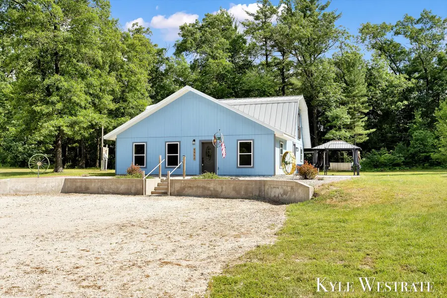 5953 S Newcosta Avenue, Newaygo, MI 49337 - #2