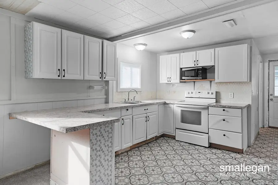 8437 S Michcon Avenue, Baldwin, MI 49304 - #2
