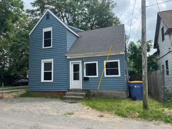828 Isabella Court SE, GrandRapids, MI 49507