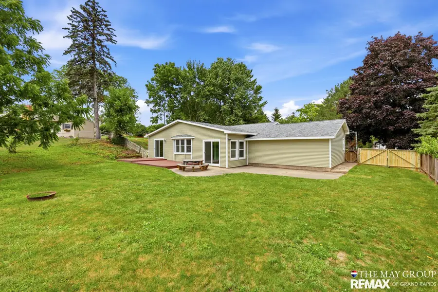826 Morningside Court, Lake Odessa, MI 48849 - #3
