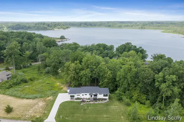 9465 Wabasis Pointe Drive NE, Greenville, MI 48838