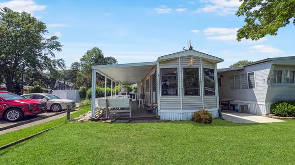 2250 Ottawa Beach Road Unit: 45, Holland, MI 49424
