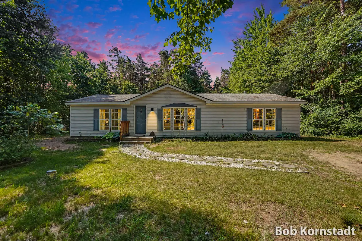 755 Cypress Street, Howard City, MI 49329 - #1