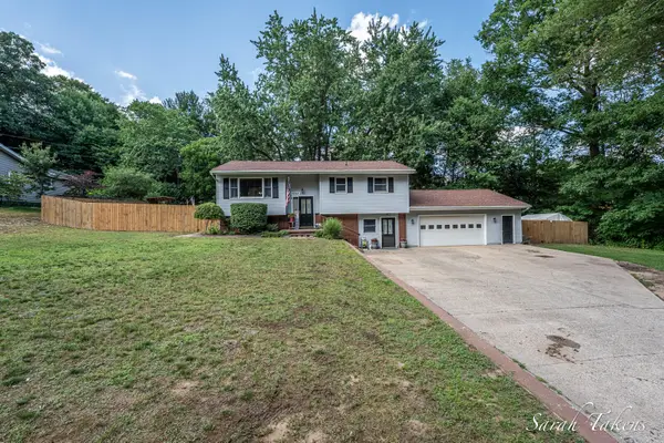 3860 E Pontaluna Road, Fruitport, MI 49415