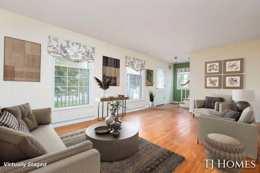 8 Wallinwood Avenue NE, Grand Rapids, MI 49503 - #2