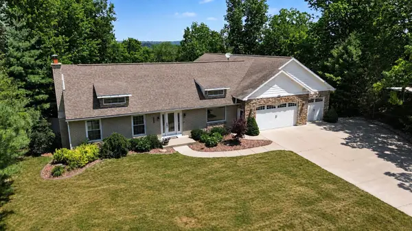 4994 Bluff Drive NE, GrandRapids, MI 49525
