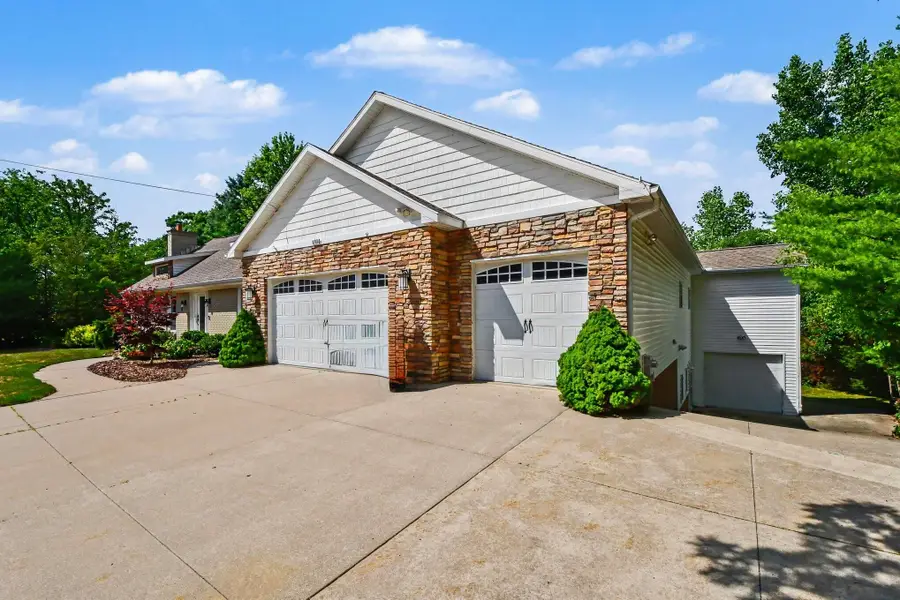 4994 Bluff Drive NE, Northview, MI 49525 - #2