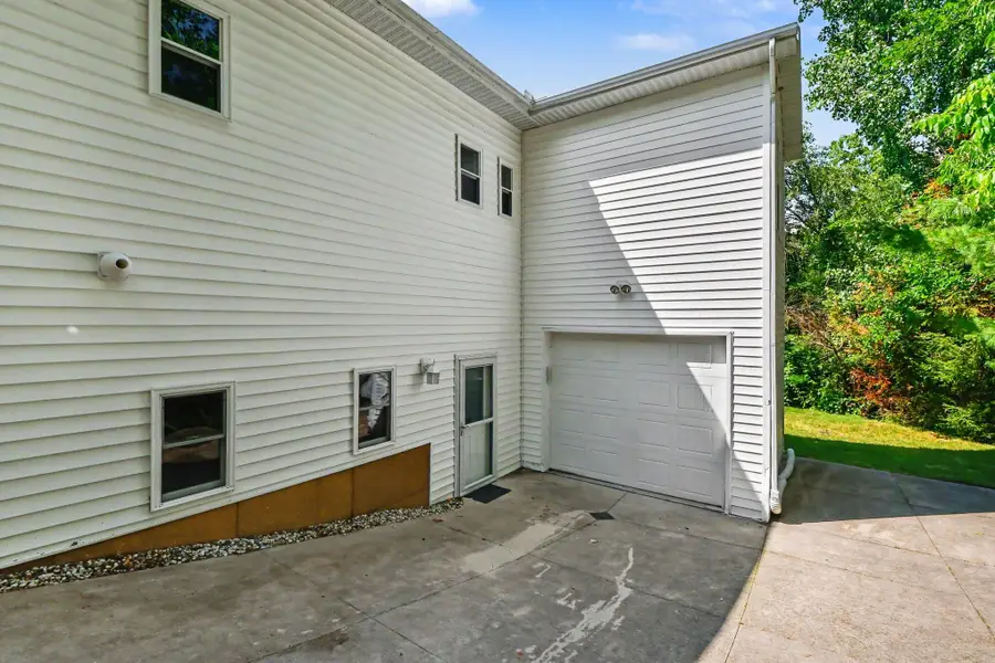 4994 Bluff Drive NE, Northview, MI 49525 - #3