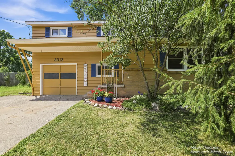 3313 Fuller Avenue SE, Grand Rapids, MI 49508 - #2