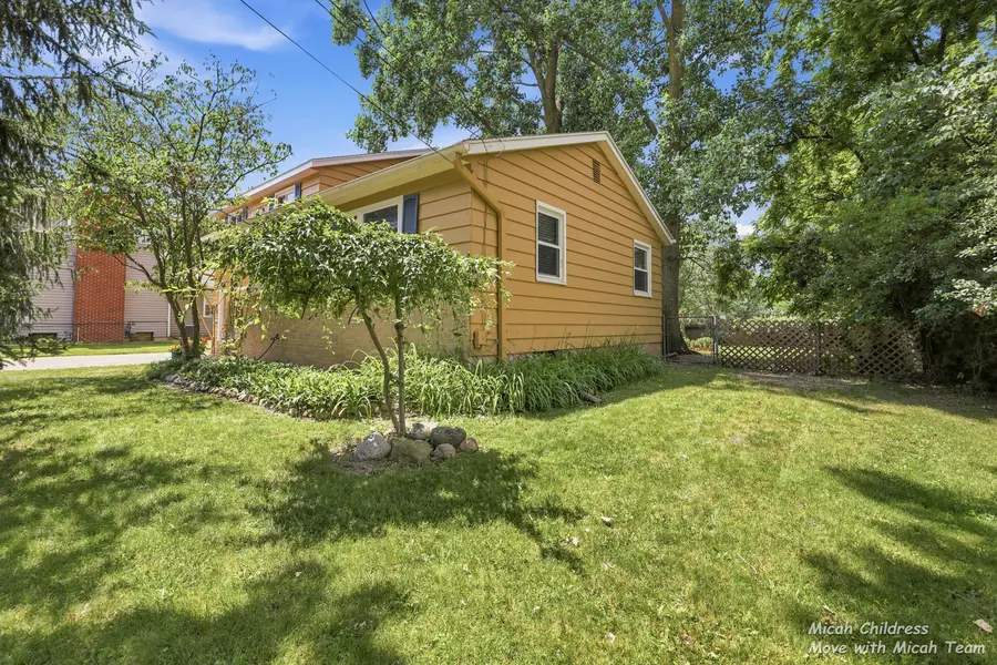 3313 Fuller Avenue SE, Grand Rapids, MI 49508 - #3