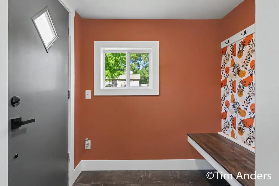 307 S East Street, Saint Louis, MI 48880 - #3