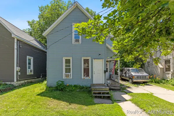 238 Travis Street NE, GrandRapids, MI 49505