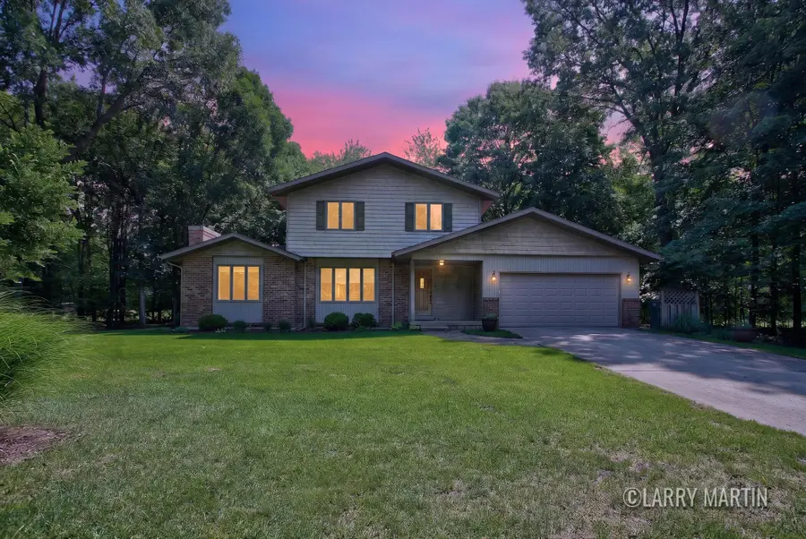 3752 Greensview Court, Dorr, MI 49323 - #2