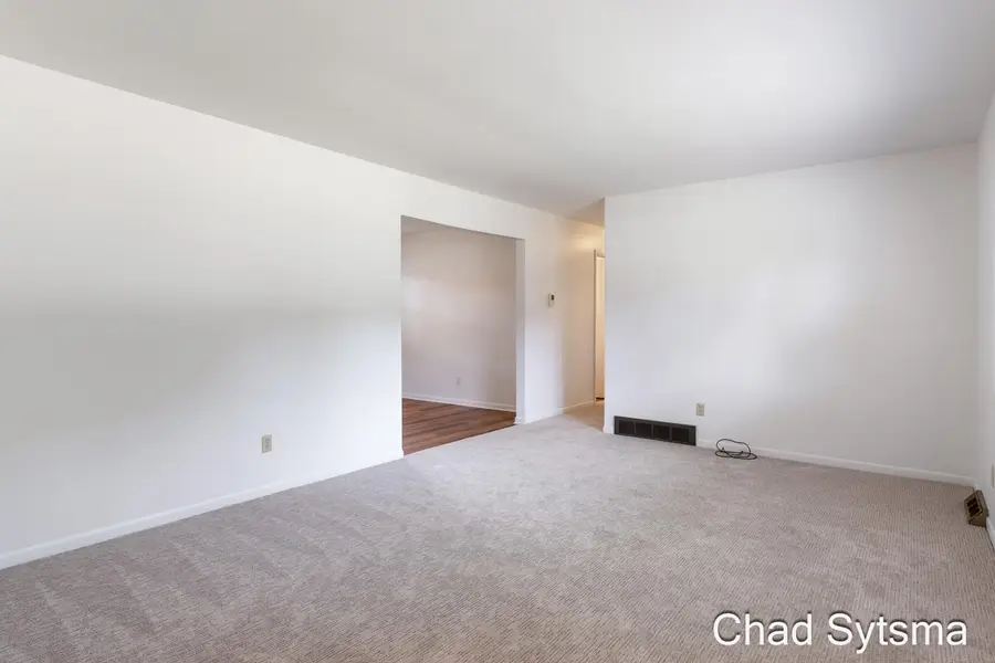 1643 Stonewood Drive SE, Lowell, MI 49331 - #3
