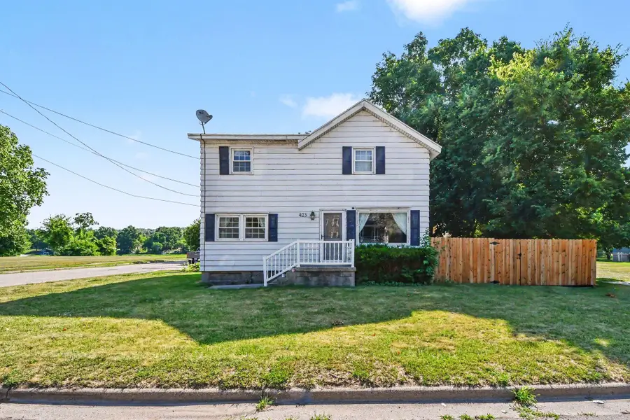 423 N Hudson Street SE, Lowell, MI 49331 - #2