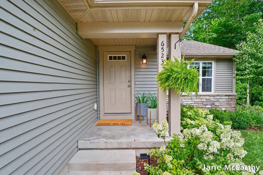 6523 Cherry Mead Court SE, Caledonia, MI 49316 - #3