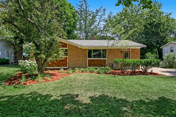 1932 Ridgemoor Drive SE, GrandRapids, MI 49506