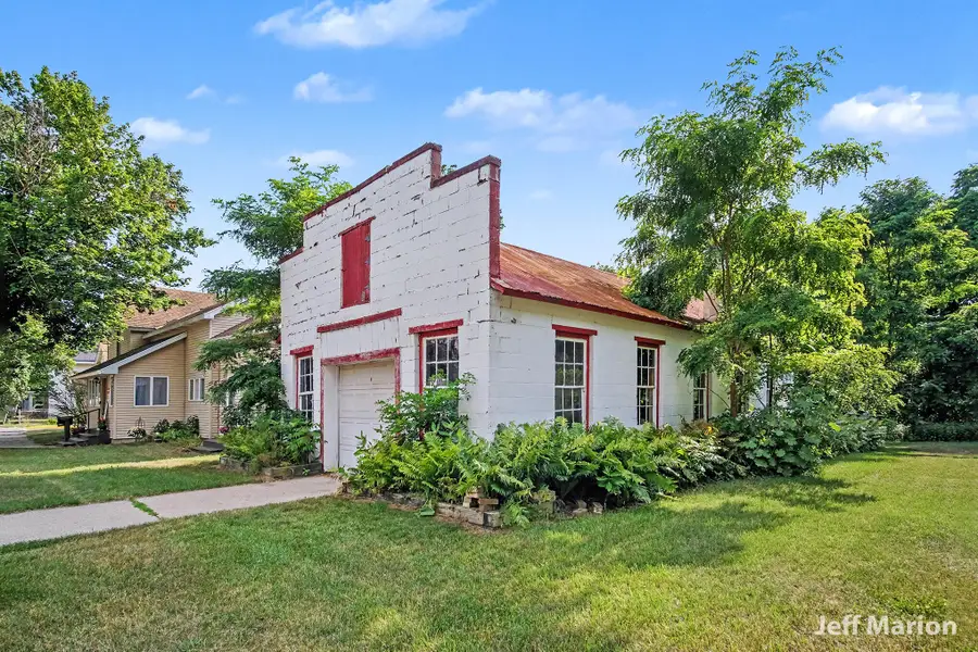 301 N Clay Street, Greenville, MI 48838 - #3