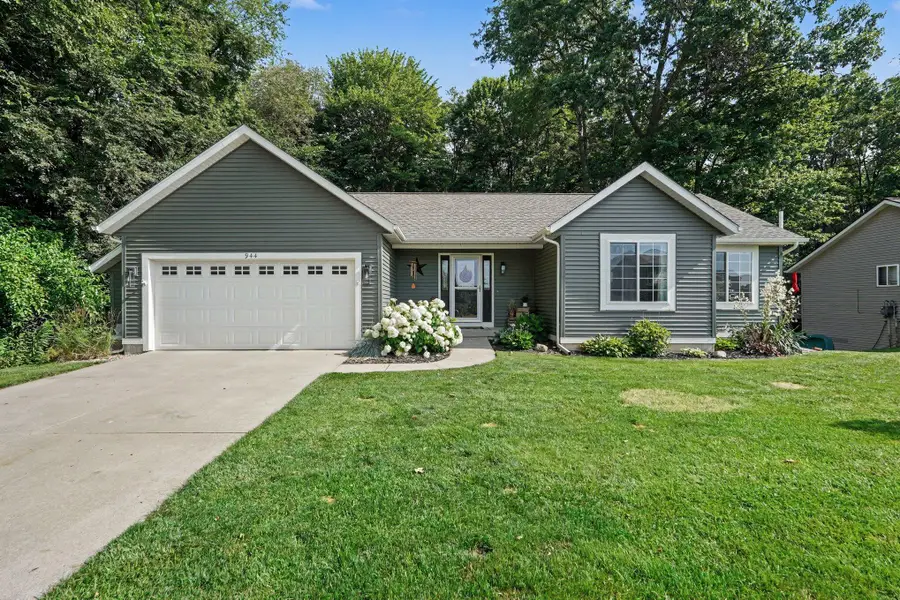 944 Oak Brook Court, Middleville, MI 49333 - #2