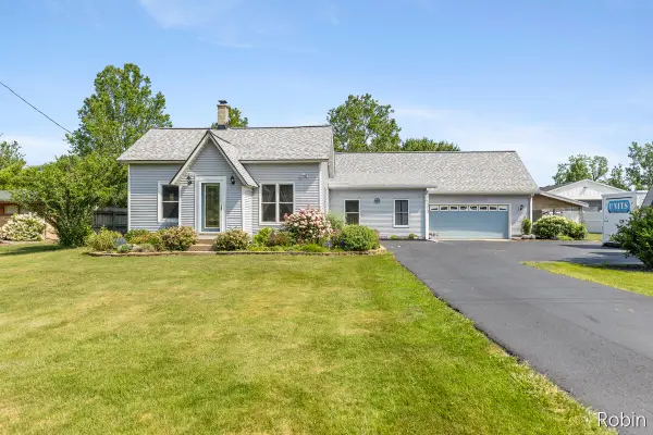 1213 Hayes Street NW, Marne, MI 49435