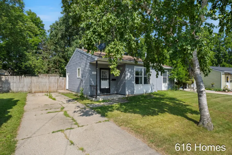 1911 Benjamin Avenue NE, Grand Rapids, MI 49505 - #2