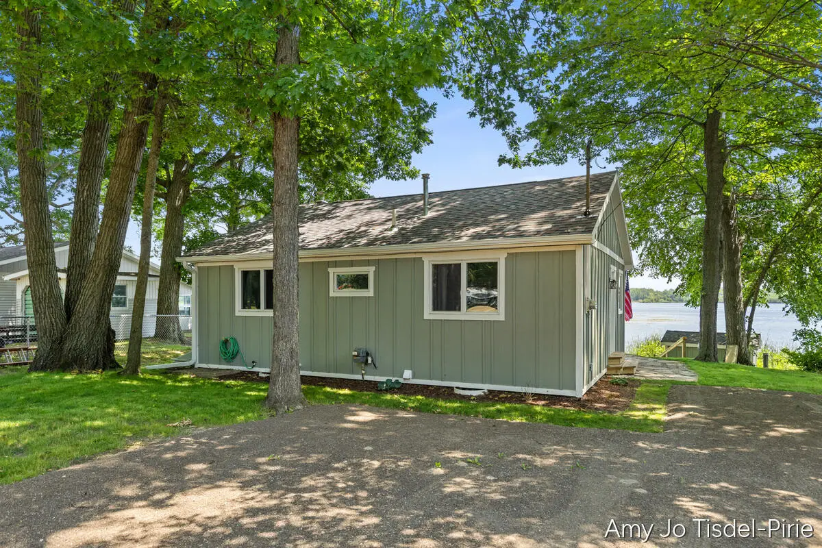 1760 S Colonel Point Drive, Crystal, MI 48818 - #1