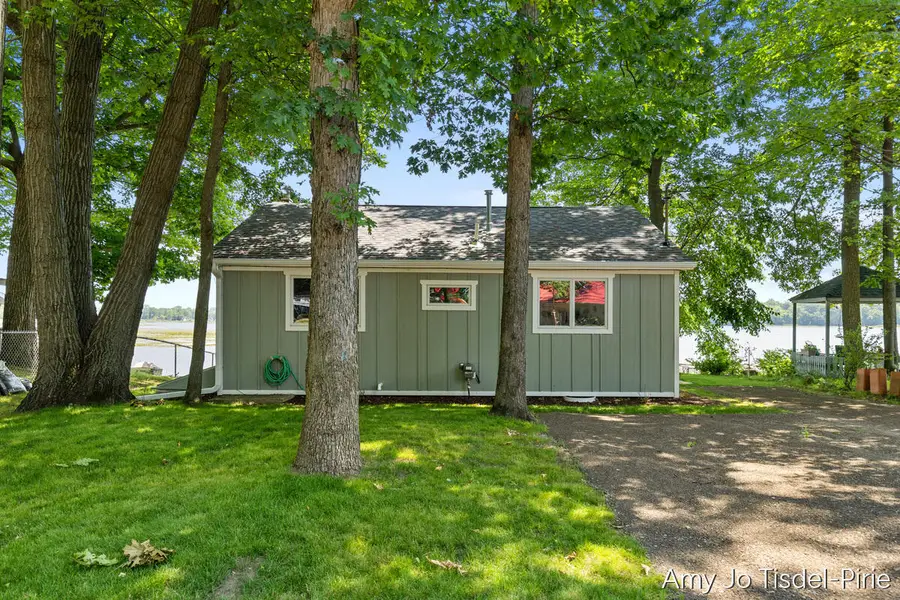 1760 S Colonel Point Drive, Crystal, MI 48818 - #2