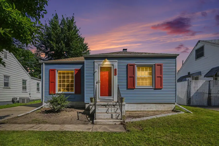 533 N Dexter Drive, Lansing, MI 48910 - #3