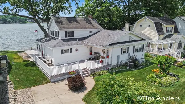 10992 Boniface Point Drive, Plainwell, MI 49080