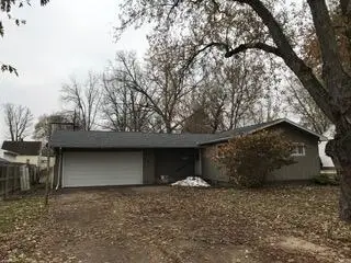 511 W Berry Avenue, Lansing, MI 48910 - #1