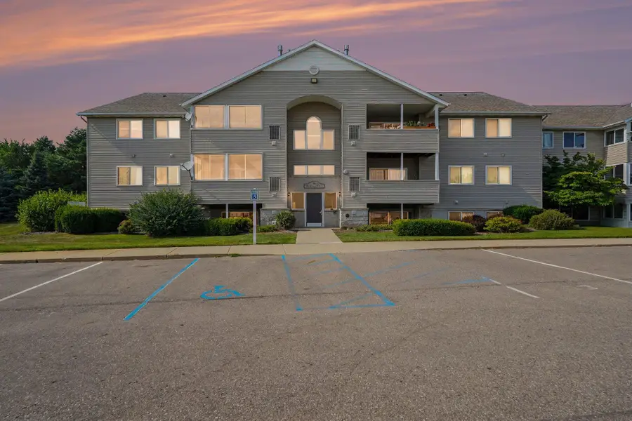 8416 N Jasonville Court SE, Caledonia, MI 49316 - #2