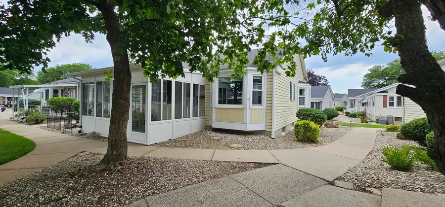 1009 Village Lane Unit: 210, Jenison, MI 49428 - #2