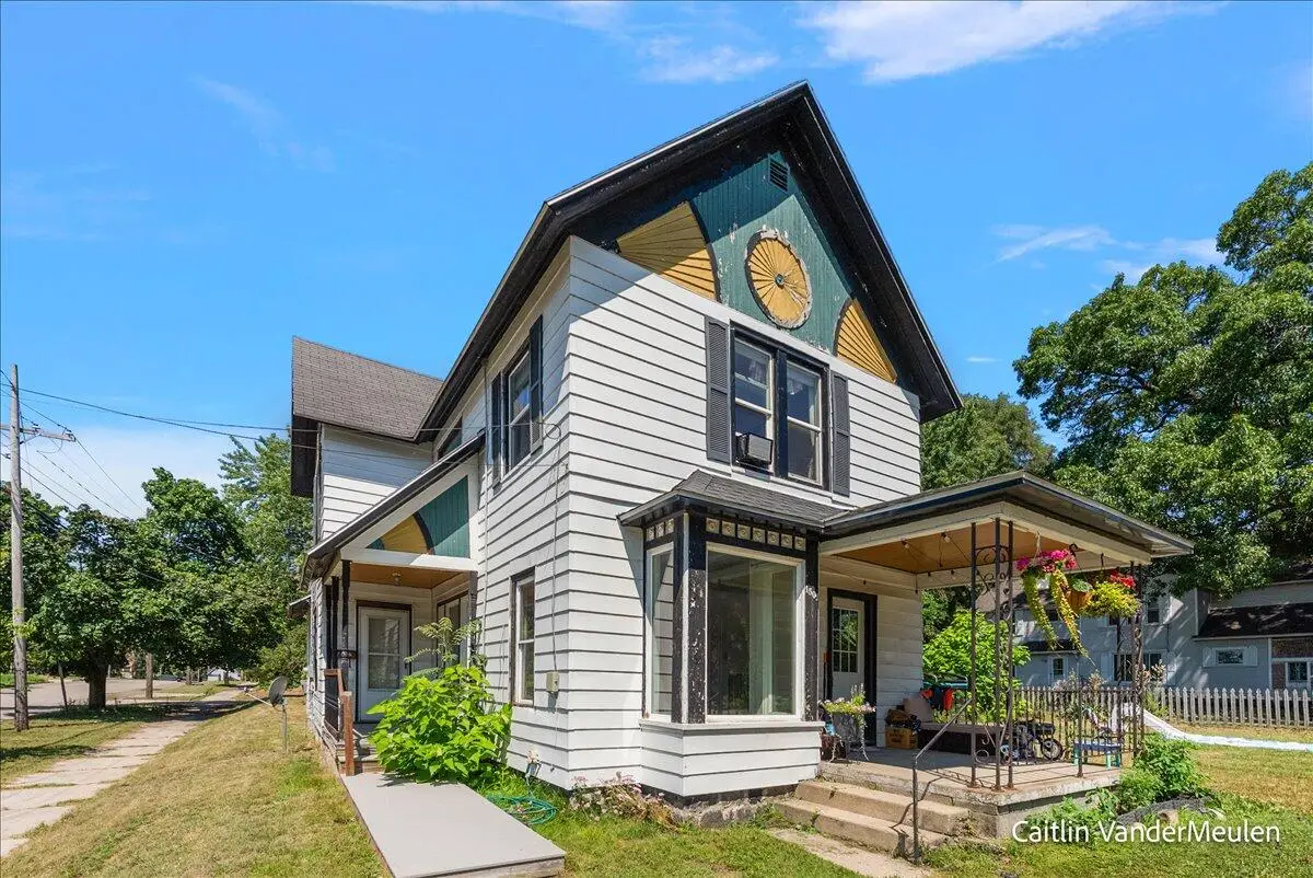 1501 College Avenue NE, Grand Rapids, MI 49505 - #1