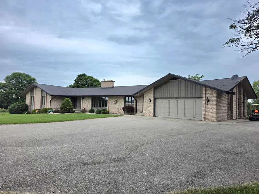 7290 Wingeier Avenue SE, Alto, MI 49302 - #2