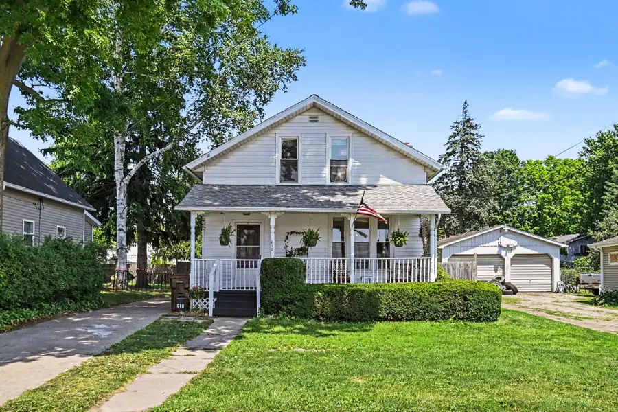 618 W Lawrence Avenue, Charlotte, MI 48813 - #2