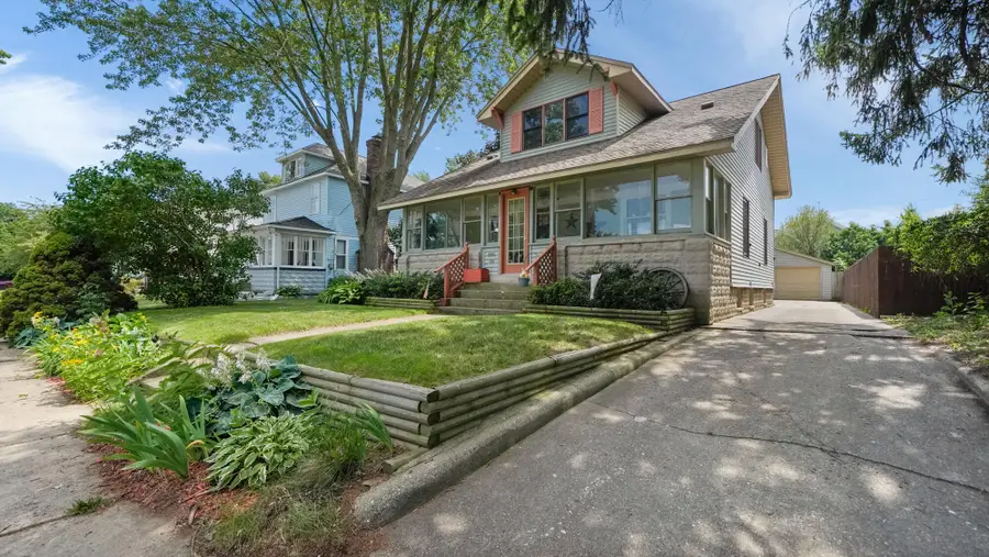 50 W Cherry Avenue, Zeeland, MI 49464 - #2