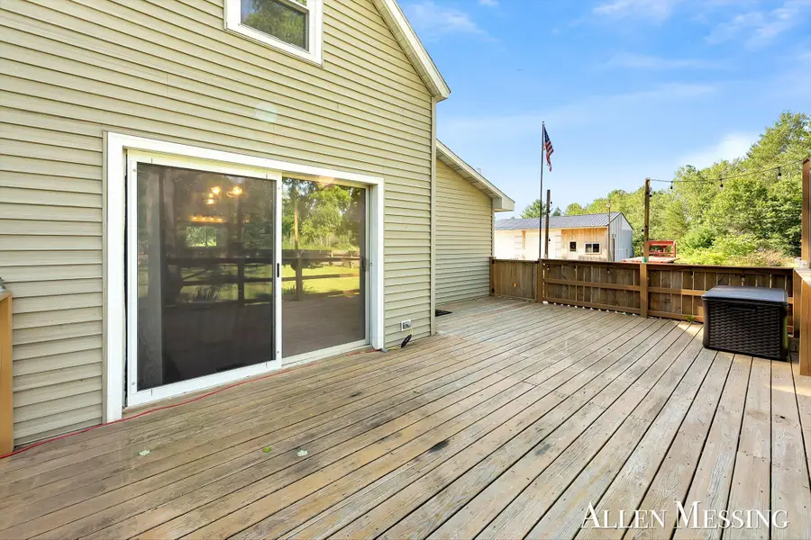 769 S Pine Avenue, Everett, MI 49349 - #3